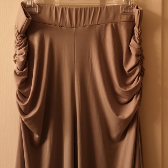 Kenneth Cole Reaction Long Skirt XL